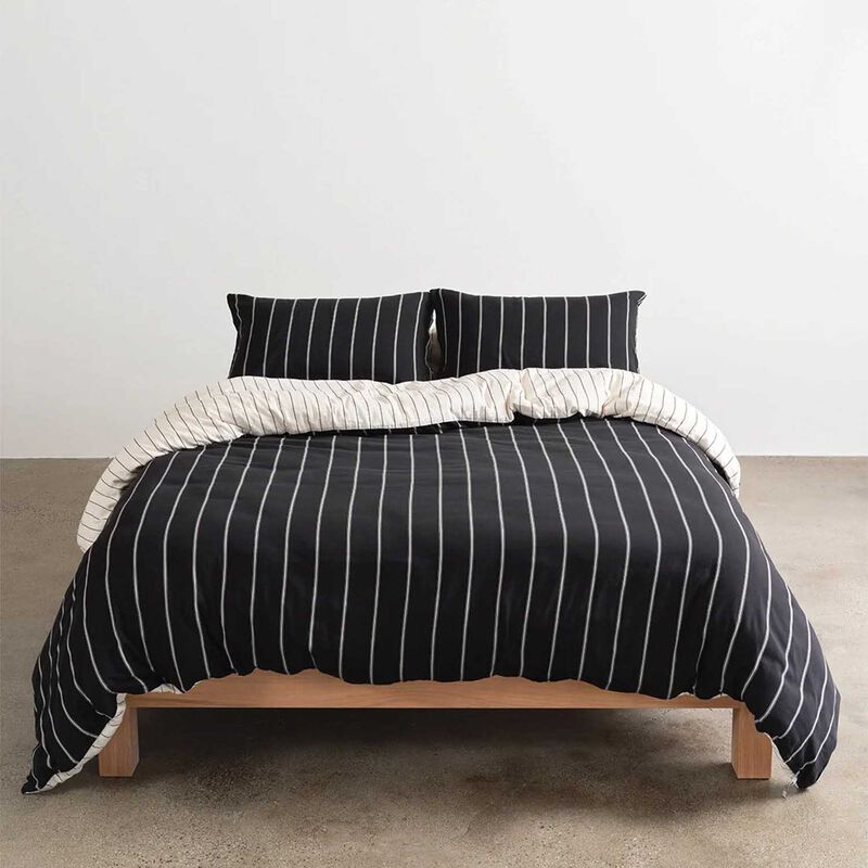 HOMMEY. Quilt Cover - Ink / Snow image number 0